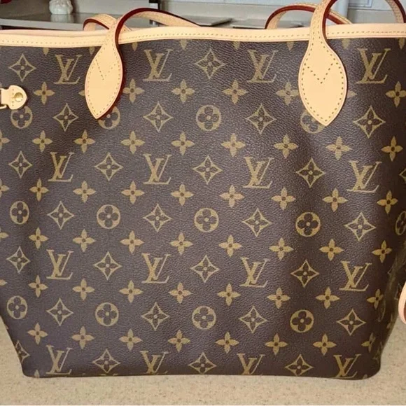 Louis Vuitton Neverfull MM Monogram Tote - Picture 7 of 10